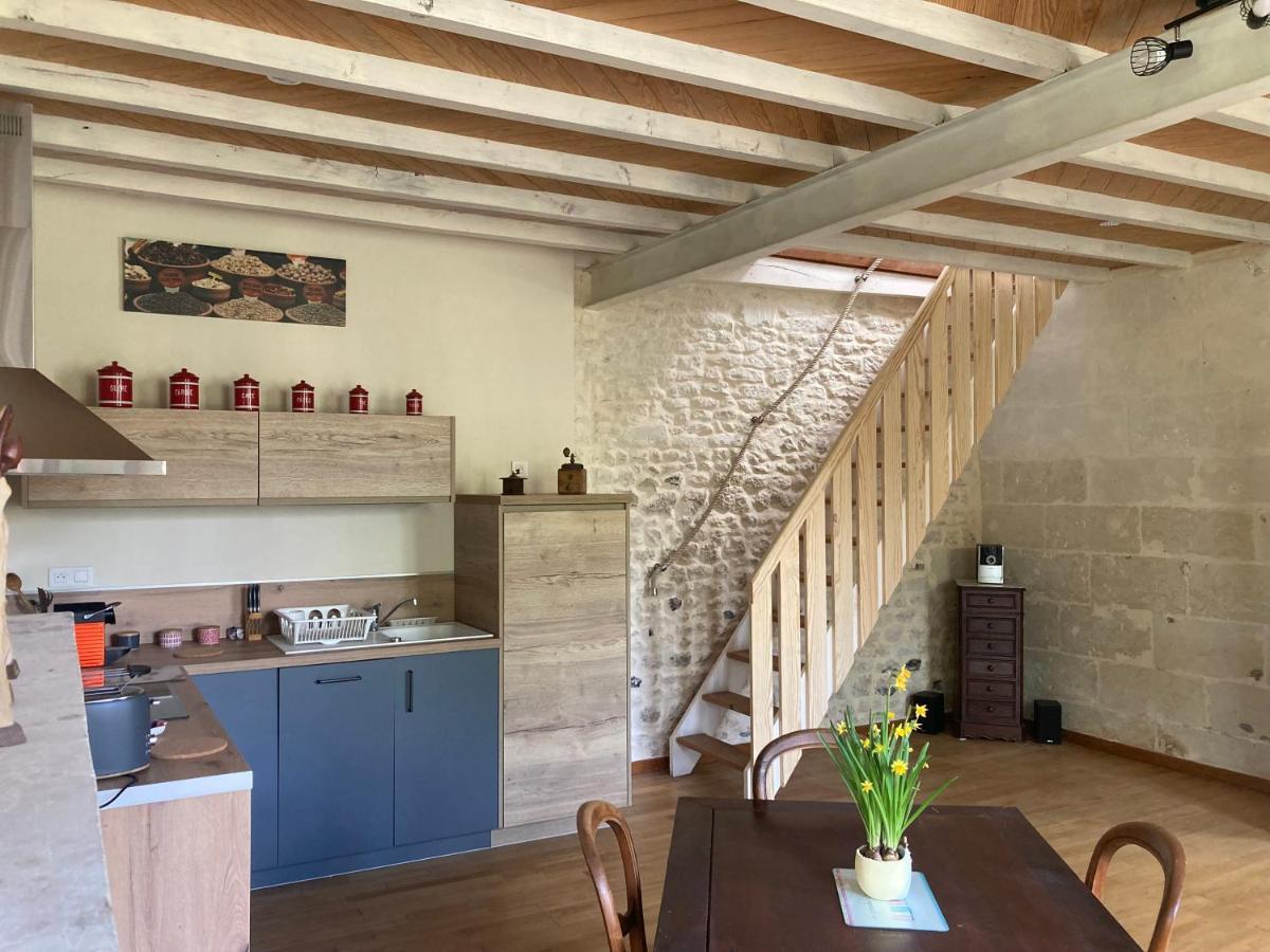 Les Ganivelles Lägenhet Saint-Dizant-du-Gua Exteriör bild